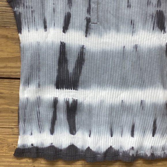 Cato Tank Top - Picture 3 of 7